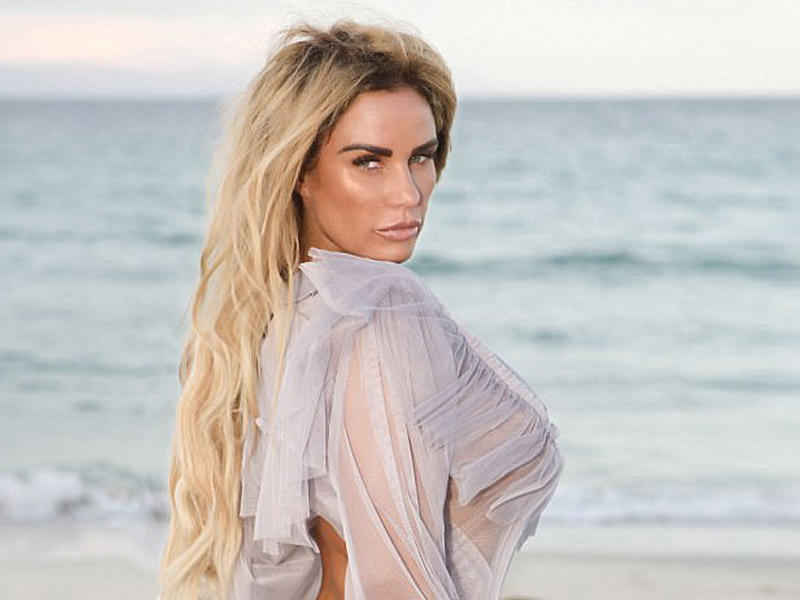 5 övlad anası erotik təqvimə çəkildi - FOTO