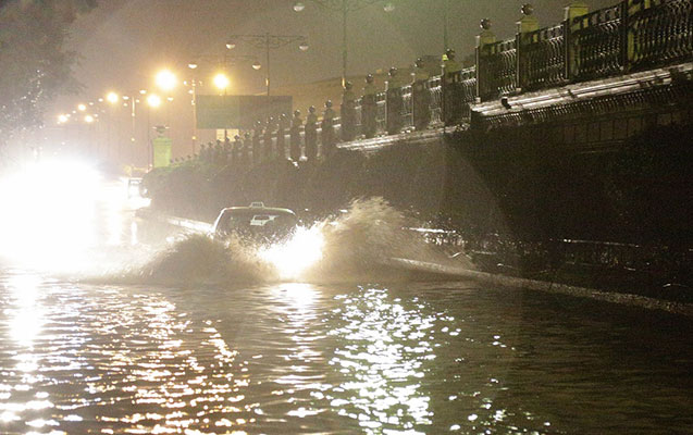 Bakıda gecə vəziyyət belə idi
