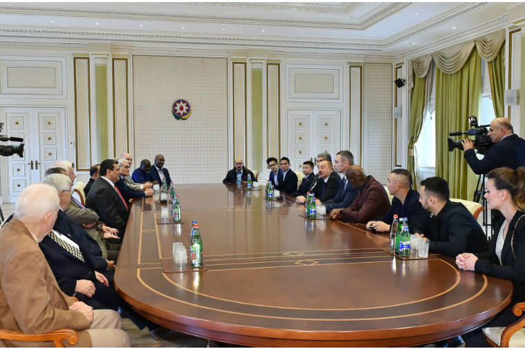 İlham Əliyev boksçuları qəbul etdi - YENİLƏNİB