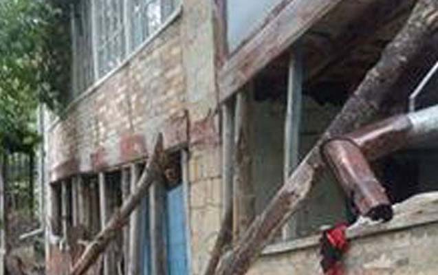 Ağsuda 70-ə yaxın ev qəzalı vəziyyətə düşdü