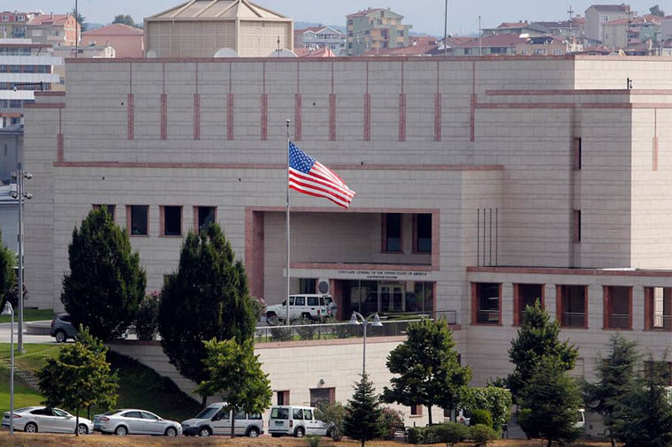 Fətullah Gülənlə əlaqəsi olan amerikalı diplomat saxlanıldı — İstanbula qalmaqal