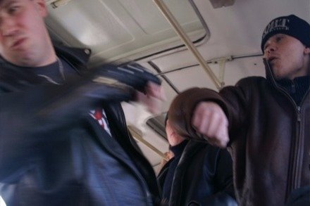 Bakıda avtobusda cibgirlər sərnişini GÖRÜN NƏYƏ GÖRƏ ölümcül bıçaqladılar