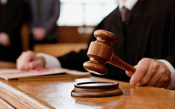 Rüşvət almaqda ittiham edilən həkimin apellyasiya məhkəməsi keçirildi