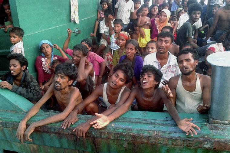 Rohinca müsəlmanlarını daşıyan qayıq qəzaya uğradı — 12 ölü