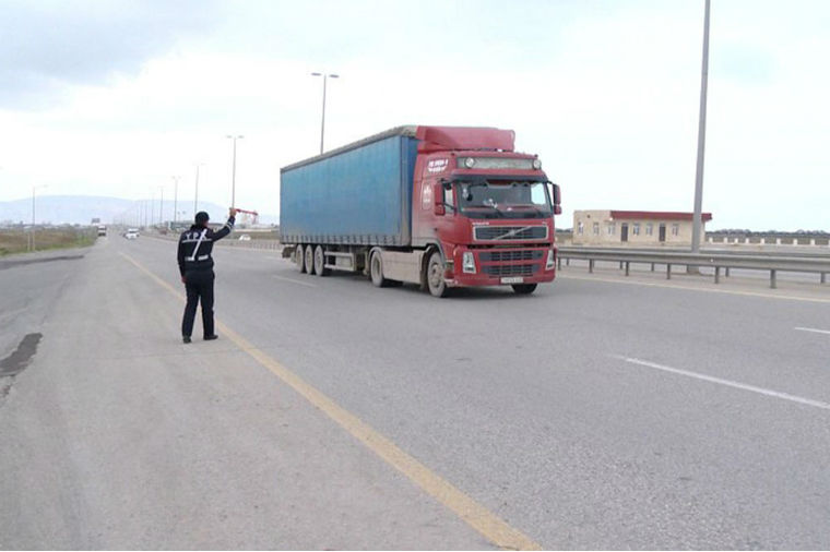 Yük avtomobillərinin sürücülərinə — XƏBƏRDARLIQ