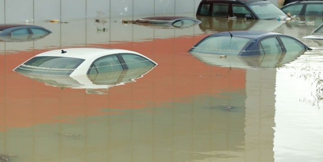 Su altında qalan maşınlar qurudulub satılacaq