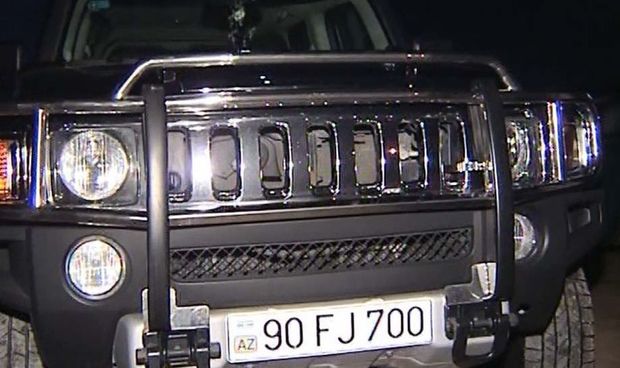 Bakıda qadın jurnalist 