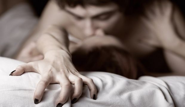 Görünməmiş rəzalət! Ögey qızı ilə evləndi, 19 il girov saxladı, zorladı - 9 uşağı oldu