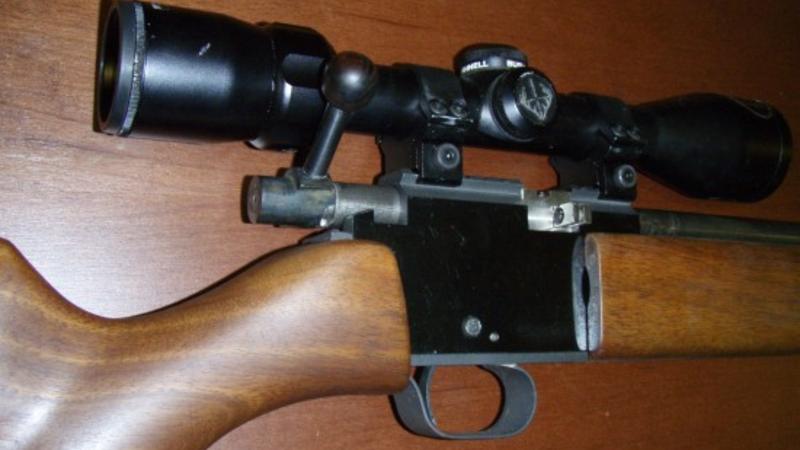 Valideynlərinin mübahisəsinə dözmədi - 22 yaşlı gənc ÖZÜNÜ GÜLLƏLƏDİ