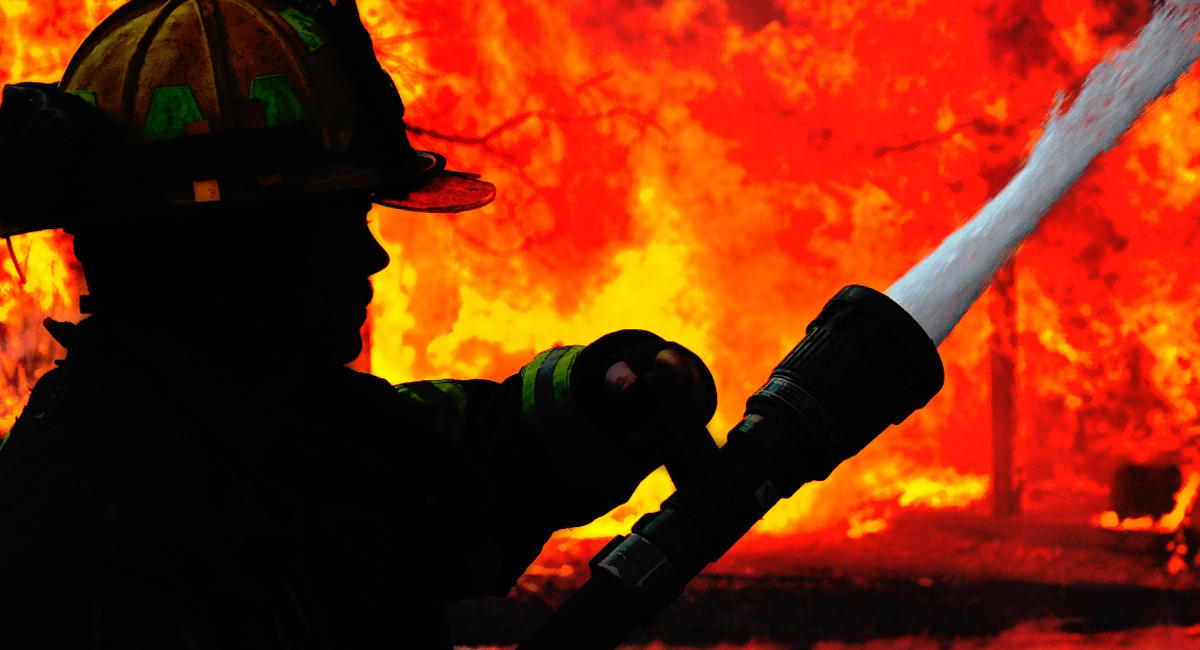 Mingəçevirdə avtomobil sexi yandı