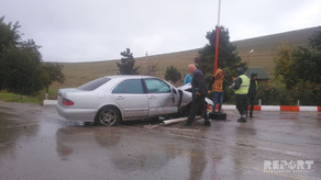 Bakı-Sumqayıt şosesində avtomobil qəzası baş verib