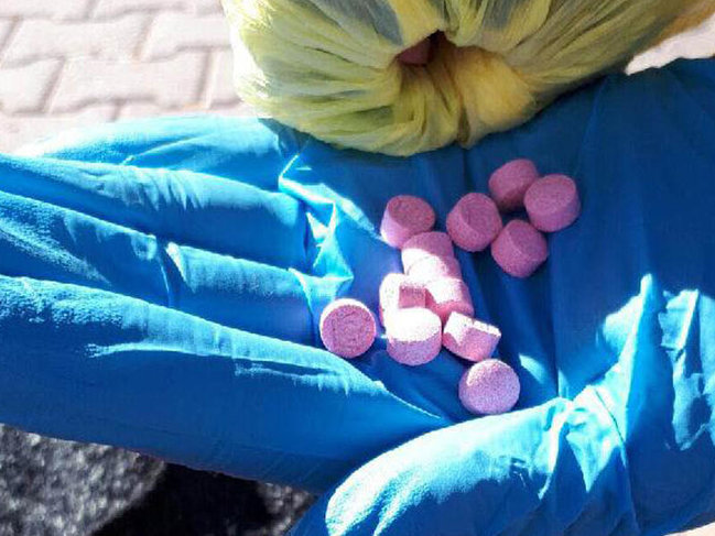 Gənc qadının alt paltarından çıxanlar görənləri şoka saldı - VİDEO+FOTOLAR