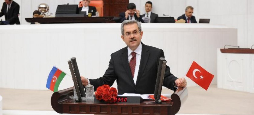 Türkiyəli deputat Azərbaycan xalqını Müstəqillik Günü münasibətilə təbrik edib