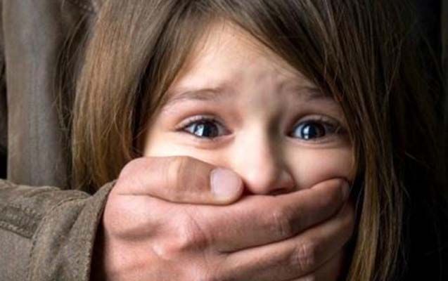 Zorlanan 12 yaşlı qız hələ də sığınacaqdadır