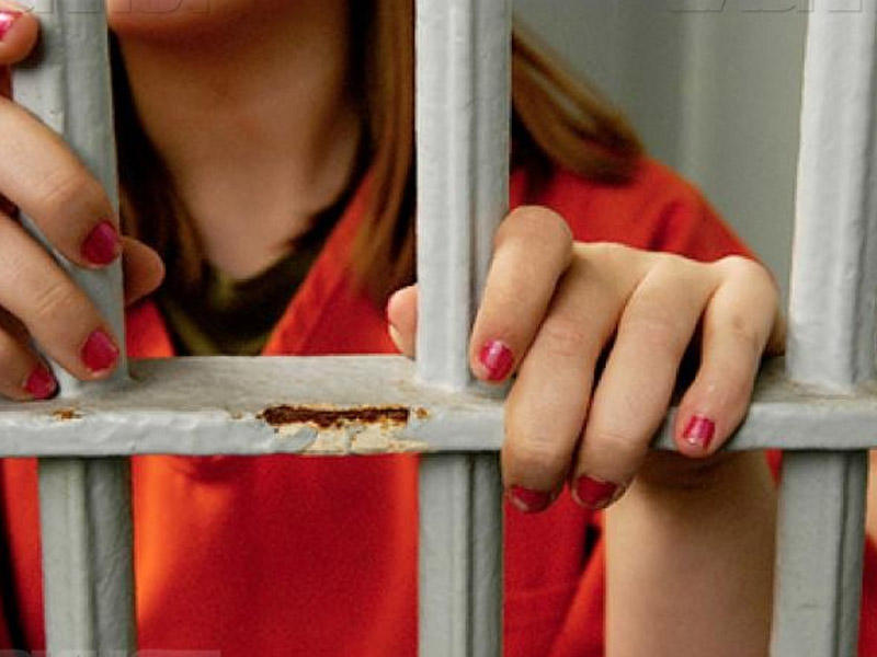 Uşaqlar məhkum analarını cəzadan xilas edəcəklər