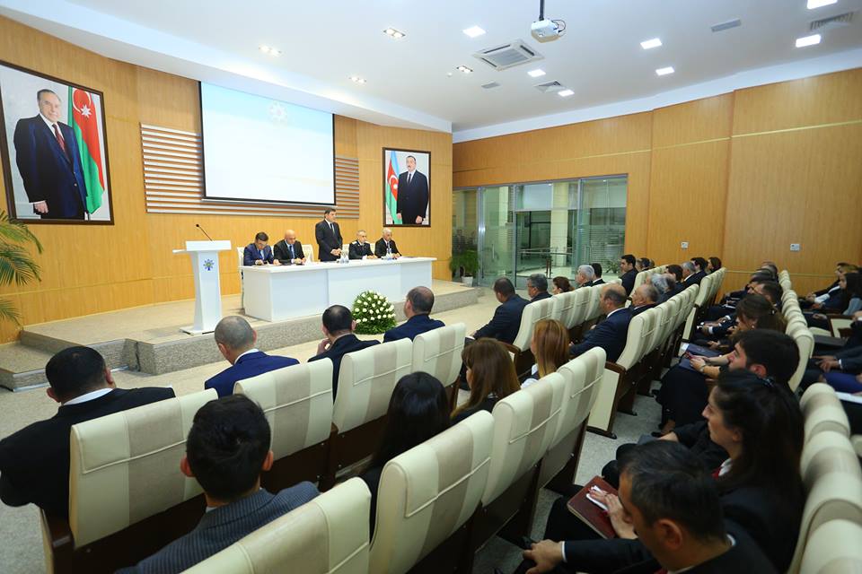 Binəqədi rayonunda 2017-ci ilin 9 ayının yekunları və qarşıda duran vəzifələrə həsr olunmuş hesabat yığıncağı keçirildi.