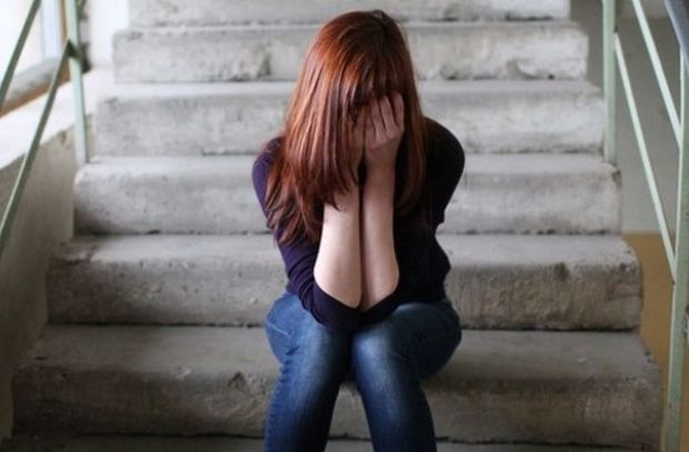 Qaçırdığı qızı zorlayan şəxsə və onun dostlarına cəza verildi