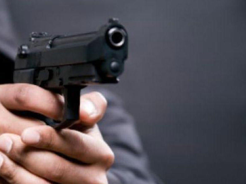 Meydançaya yığışan insanlara atəş açıldı: 4 yaralı