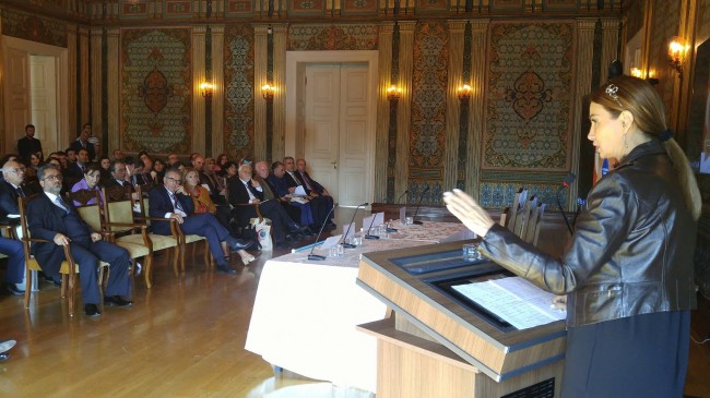 “Onlardan ədalət gözləməyə dəyməz” - Qənirə Paşayeva