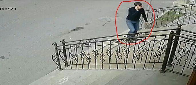 Bakıda gənc oğlan salonda işləyən qızların başına oyun açdı - FOTOLAR