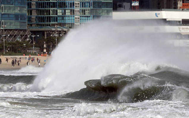 Qasırğa 7 nəfərin ölümünə səbəb olub, 90 yaralı