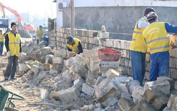 Ölkədə nə qədər adam işləyir?