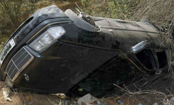 Avtomobil çalaya düşdü: bir yaralı