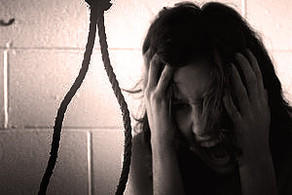 Bakıda özünü asmaq istəyən iki uşaq anası xilas edilib