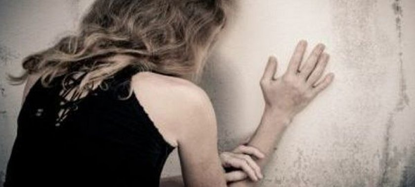 Bakıda keçmiş həyat yoldaşını küçənin ortasında döydü