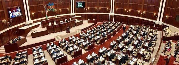 Milli Məclisin plenar iclası başladı