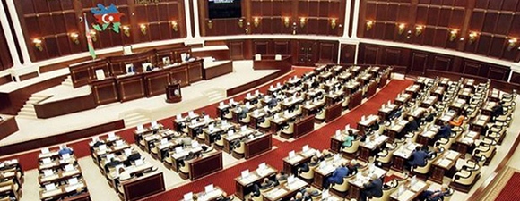 Milli Məclis iki yüksək vəzifəni ləğv etdi