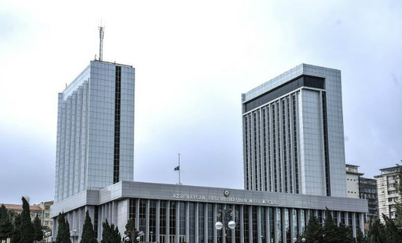 Nümayəndəlik institutu ilə bağlı qanun layihəsi qəbul edildi