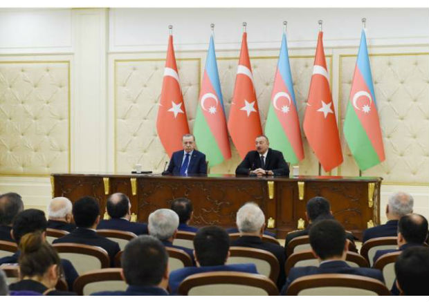 Prezidentlər mətbuata bəyanatlarla çıxış ediblər — FOTO