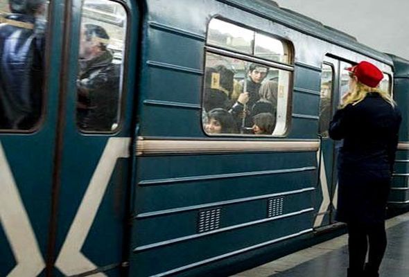 Metroda problem yarandı - Yenilənib