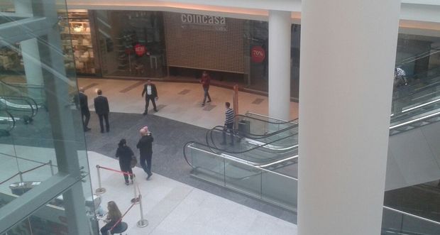 “Gənclik Mall”ı su basdı – FOTO