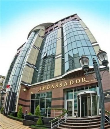 Məmur oğlu azyaşlı qıza NAZIR YAVƏR CAMALOVUN OTELINDƏ təçəvüz etdi - TƏCİLİ