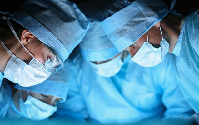 Xəstənin mədəsindən görün nələr çıxdı - Video