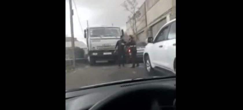 Sürücü ilə DYP əməkdaşı arasında dava: 
