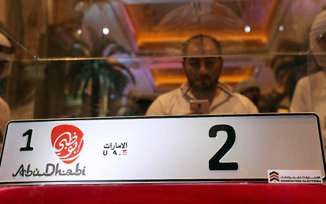 Avtomobili üçün 3 milyona nömrə aldı - Foto