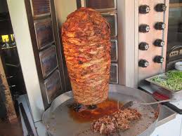 Bakıdakı dönərxanada siçanların “dönər keyfi” – VİDEO