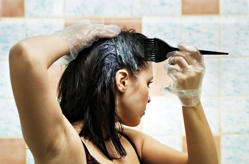 Saç boyalarındakı BÖYÜK TƏHLÜKƏ: xərçəng ola bilərsiniz