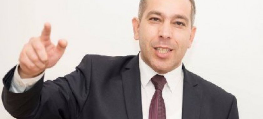 Tanınmış jurnalist VTB bankı ifşa etdi