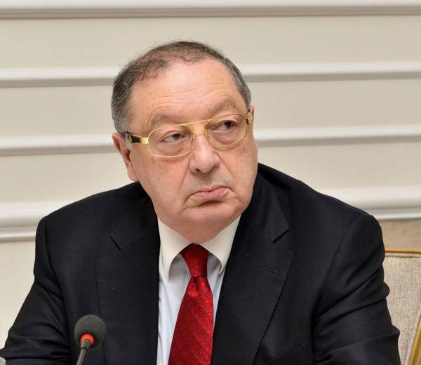 Cəmil Əliyevin “xərçəng biznesi”: Milli Onkologiya Mərkəzində nə baş verir?