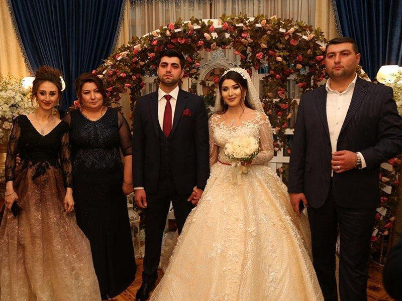 Könül Kərimovanın qızının toyundan VİDEO