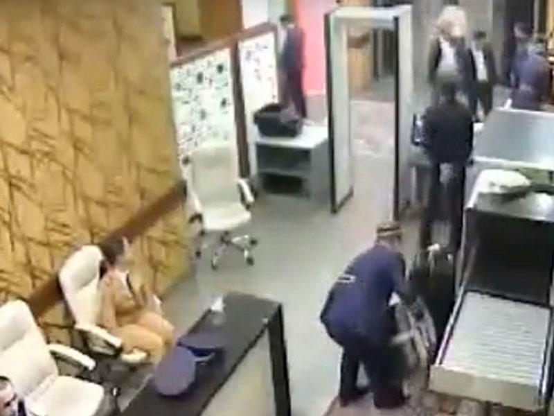 Komitə türk rejissorun gömrükdəki görüntülərini yaydı - VİDEO