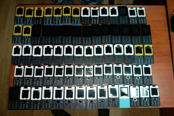 Gürcüstandan gələn azərbaycanlının 70 mobil telefonu müsadirə olundu