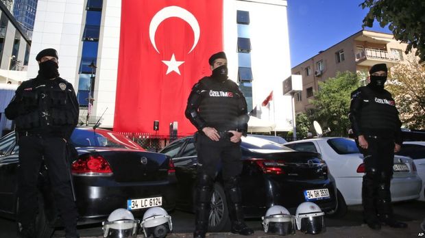 Türkiyədə 343 hərbçinin həbsinə qərar verildi