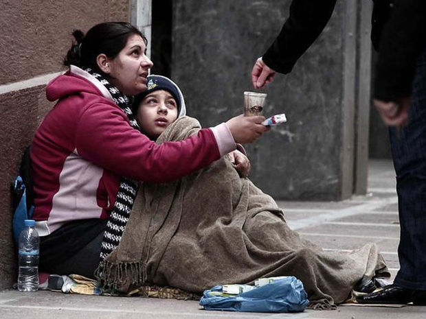 Sabiq polis rəisi: Bakı küçələrində elə adamlar dilənir ki, villaları var