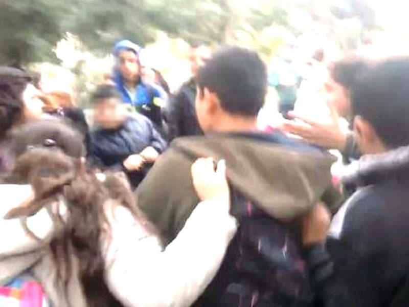 Məktəbli qızlar saçyolduya çıxdılar - VİDEO - FOTO