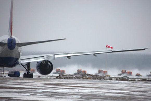 Moskvada reyslər təxirə salınır - Qar-çovğun səbəbindən